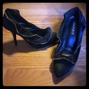 Zipper ruffled heels
